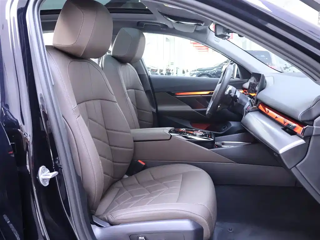 BMW 5 Series 2025 525Li M Sport Package