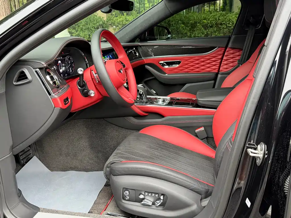 Ferarri 2024 Model 4.0T V8 S