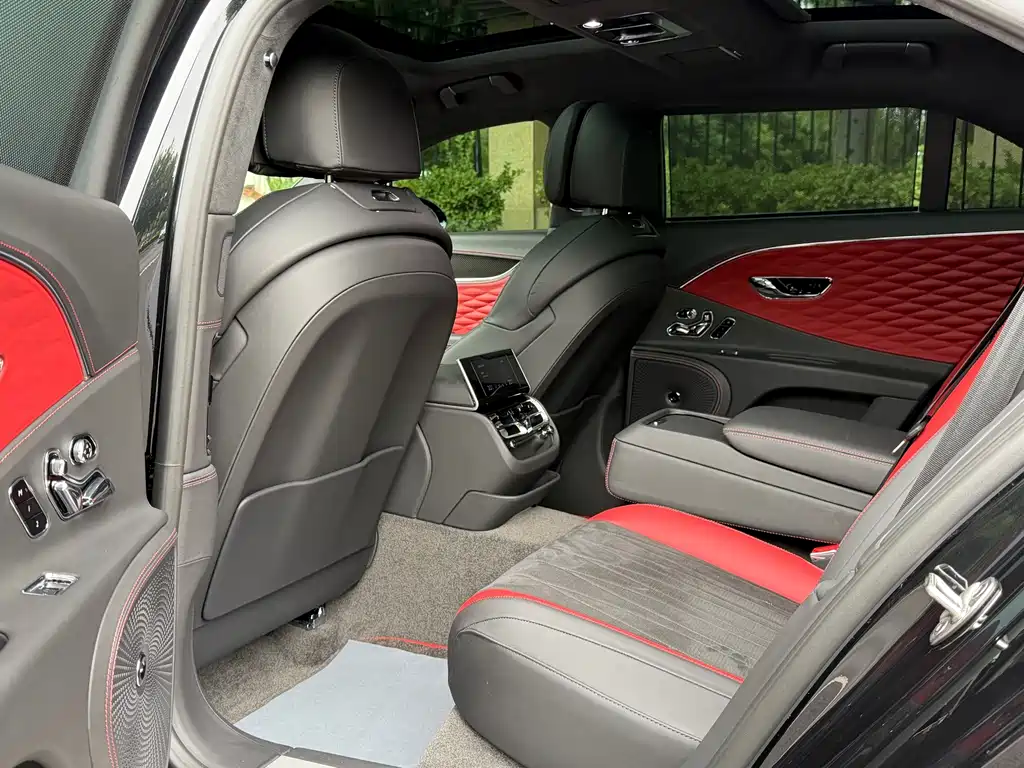 Ferarri 2024 Model 4.0T V8 S