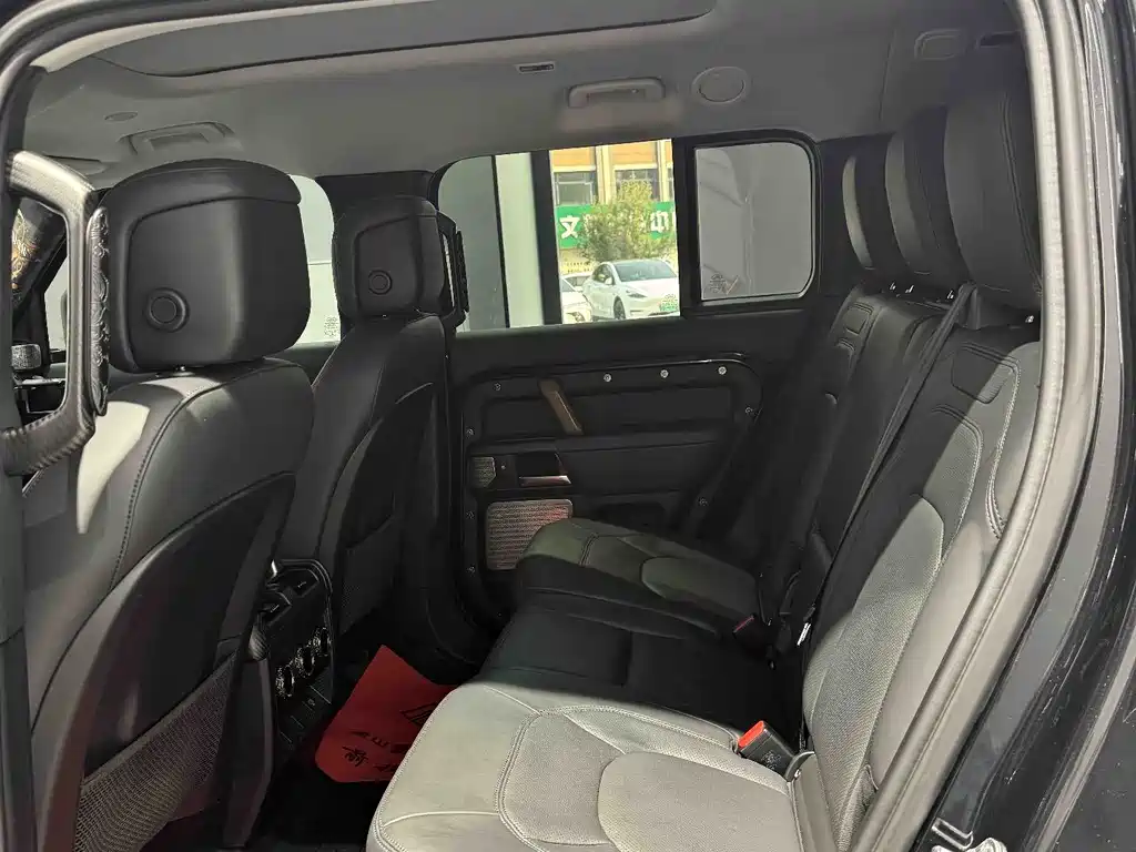 Land Rover Defender 2023 130 3.0T P400 HSE