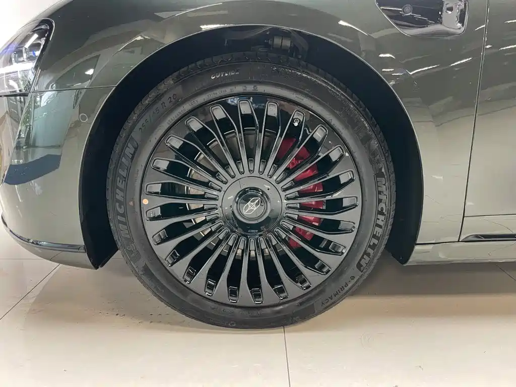 享界S9T 2025款 增程 Ultra长续航版 192线激光雷达