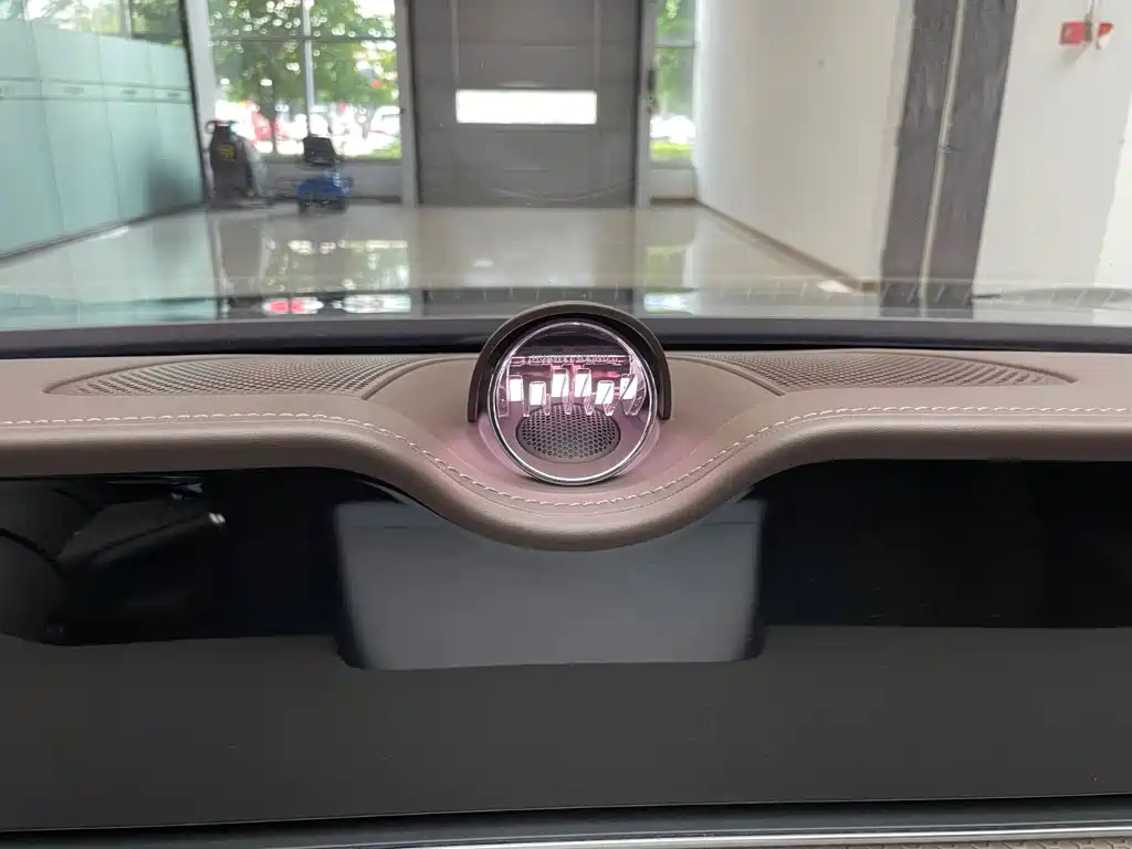 享界S9T 2025款 增程 Ultra长续航版 192线激光雷达