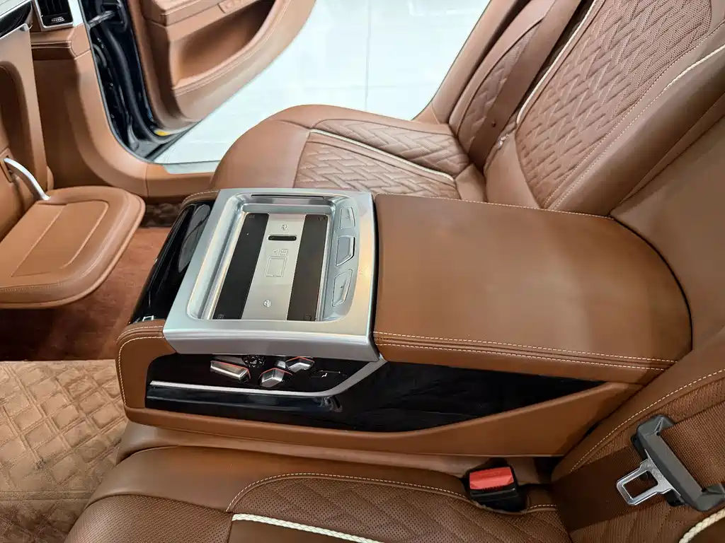 BMW 7 Series 2019 740Li xDrive Executive M Sport Package