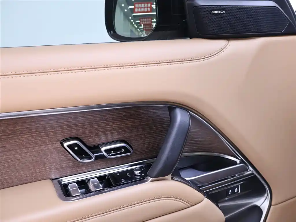 Range Rover 2025 Edition 3.0 L6 360PS Grand Edition