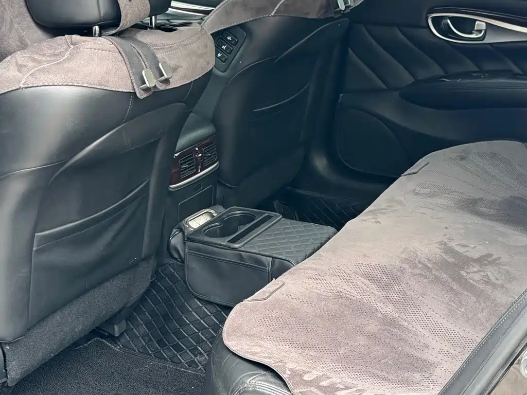 Infiniti Q70 2015款 Q70L 2.5L Enjoyment Edition