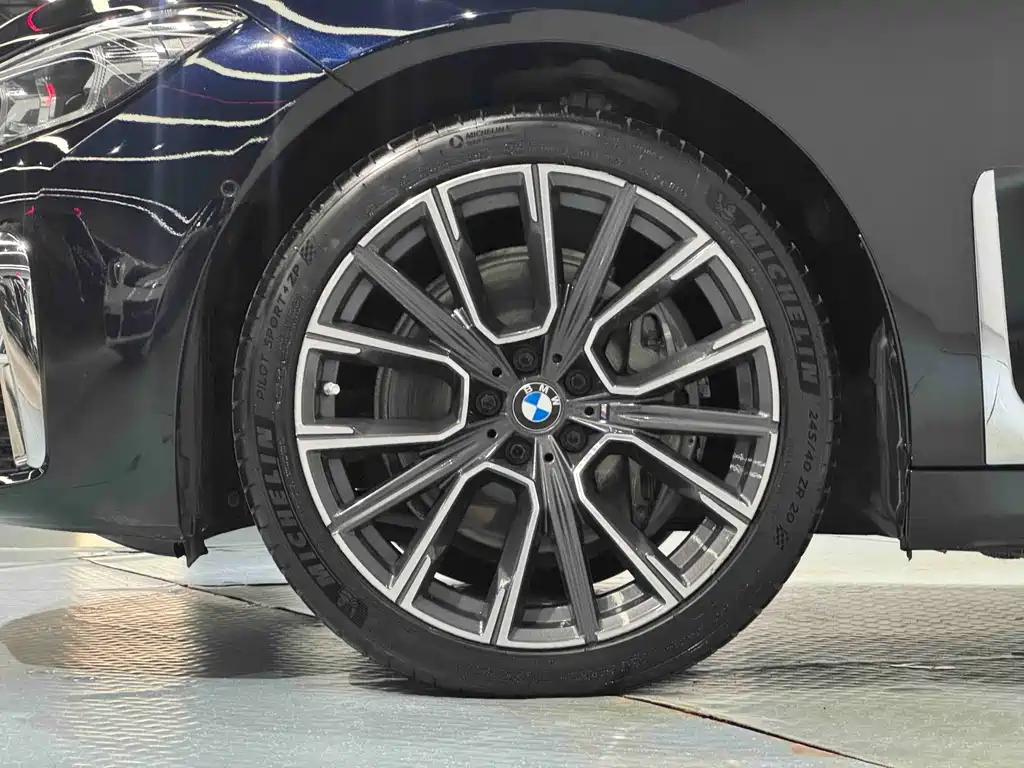BMW 7 Series 2019 740Li Leading Edition M Sport Package