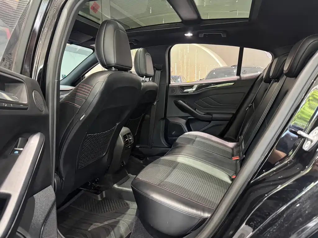 Ford Focus 2021 Two-door EcoBoost 180 Automatic ST Line