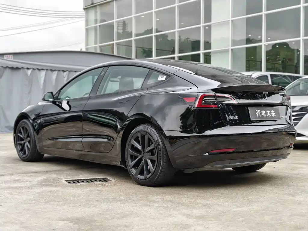 Model 3 Rear-Wheel Drive 2022