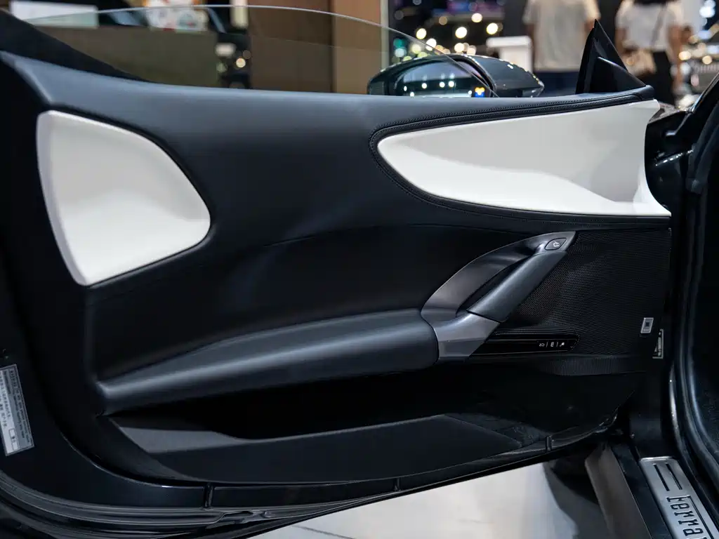 SF90 Spider 2021