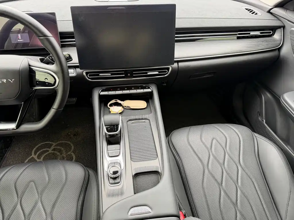 iCAR V20 2025 1.6T DCT Standard Edition