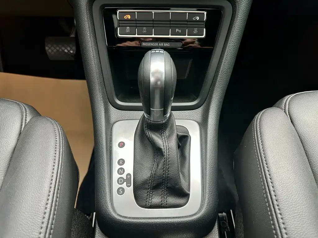 Shangri-La 2018 380TSI Premium 7-seater