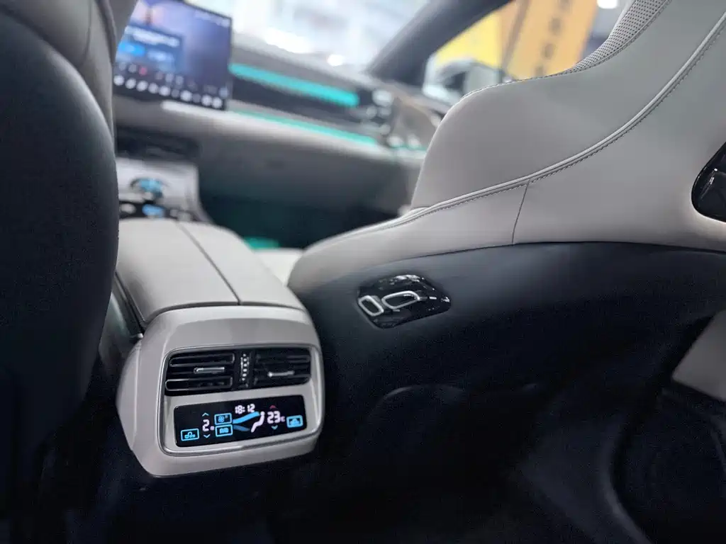 Han 2024 EV Glory Edition 610KM All-Wheel Drive Intelligent Driving Version