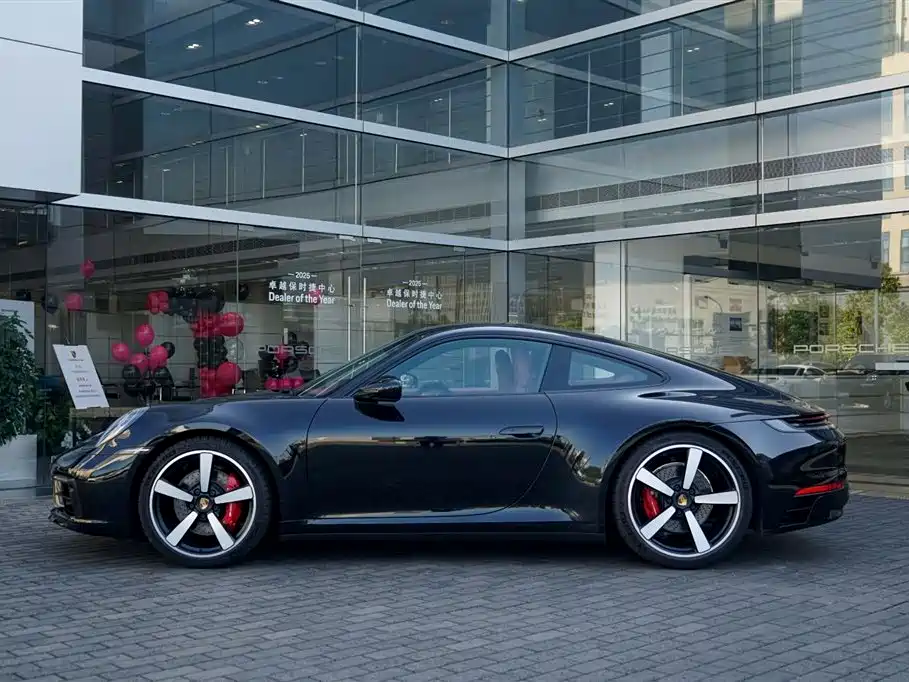 Porsche 911 2023 Carrera 4S 3.0T