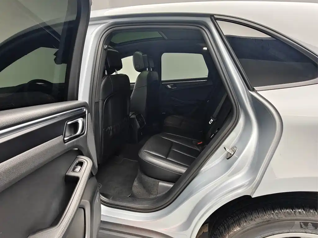 Macan 2022 2.0T