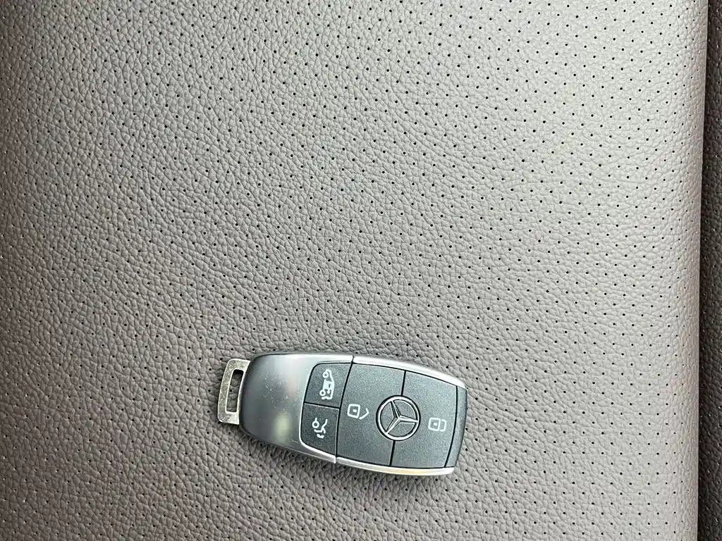 Mercedes-Benz V-Class 2024 300 L Long Wheelbase Prestige Edition