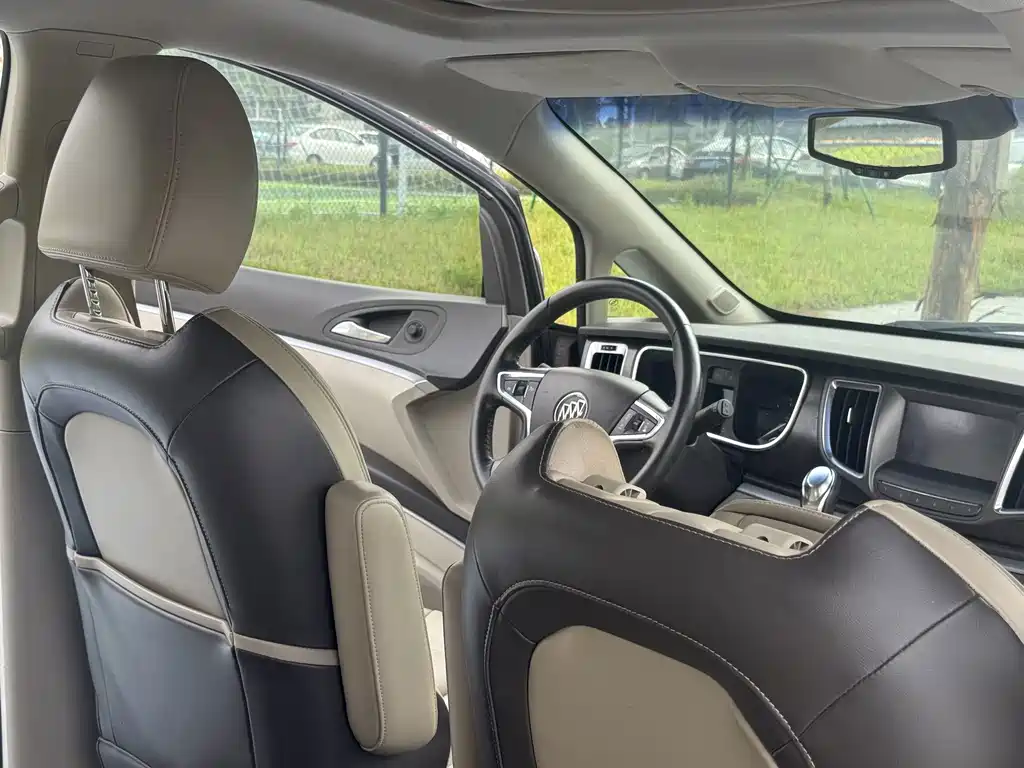 Buick GL8 2013 2.4L LT Luxury Business Executive Edition