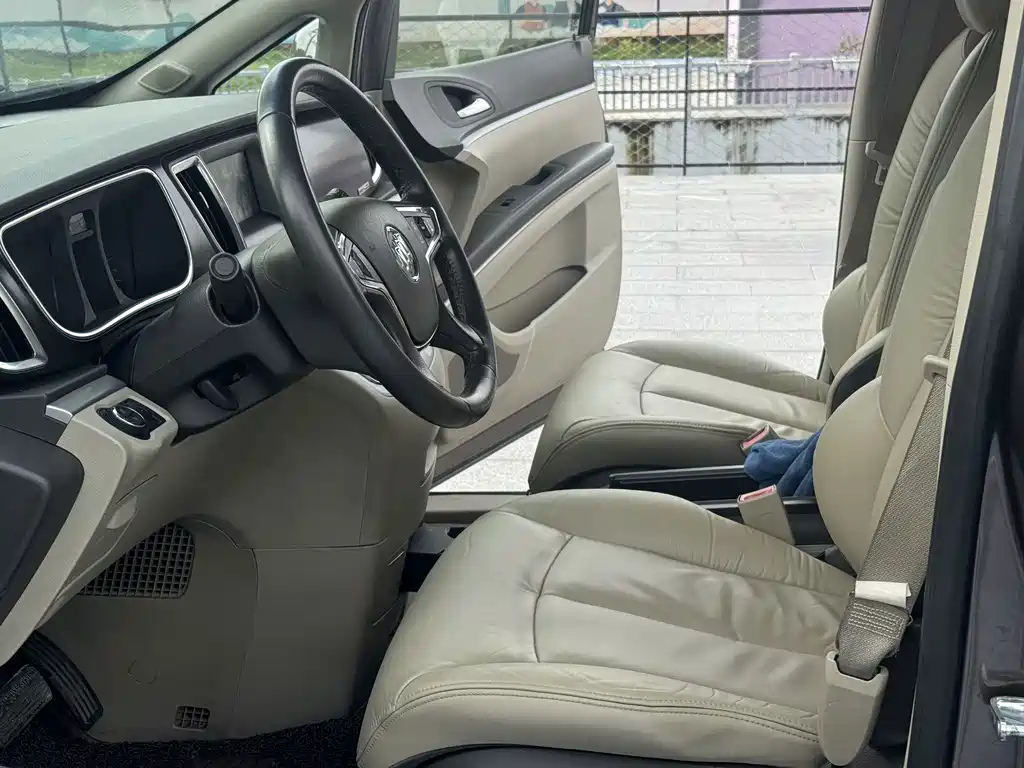 Buick GL8 2013 2.4L LT Luxury Business Executive Edition