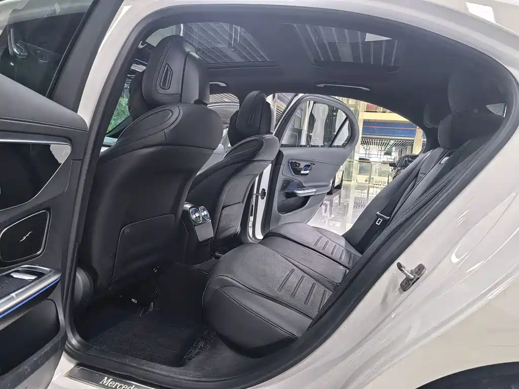Mercedes-Benz C 350 eL 2024 Facelift