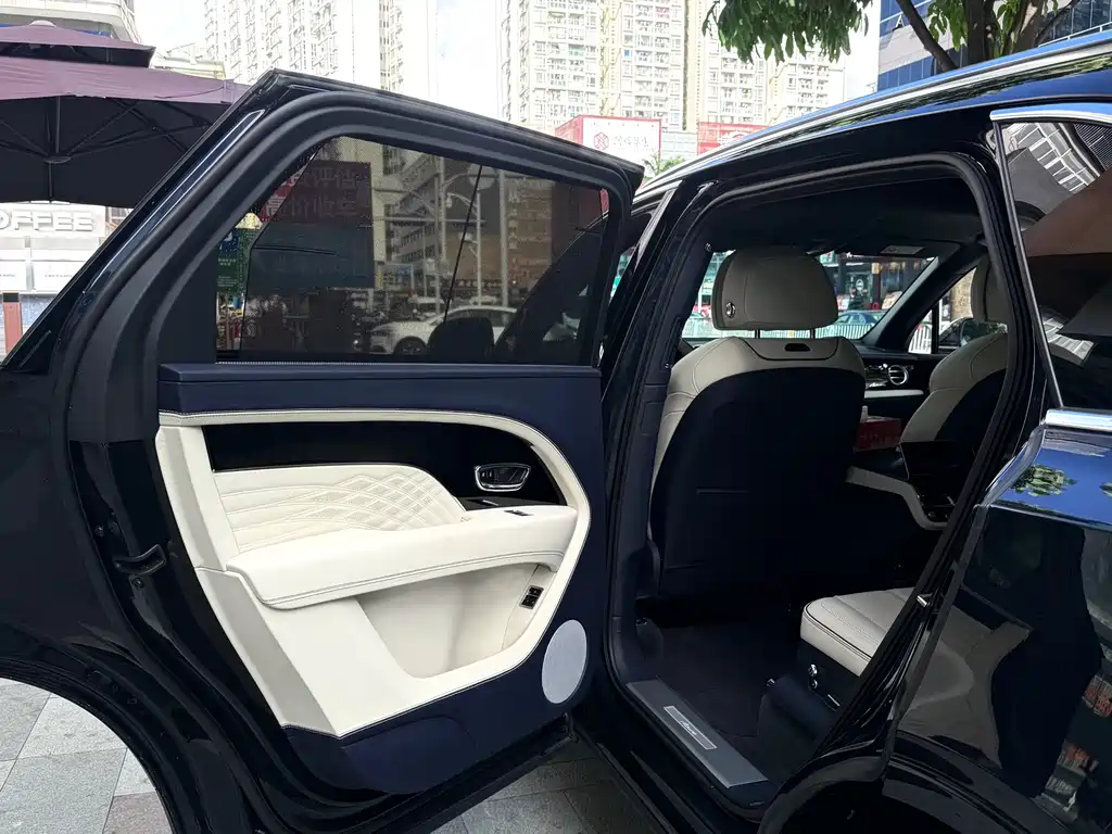 Range Rover 2023 4.0T V8 Long Wheelbase Autobiography Edition