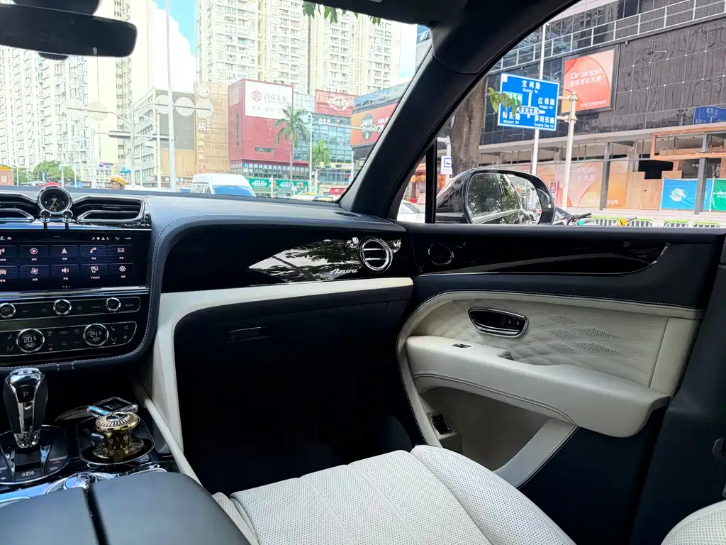 Range Rover 2023 4.0T V8 Long Wheelbase Autobiography Edition