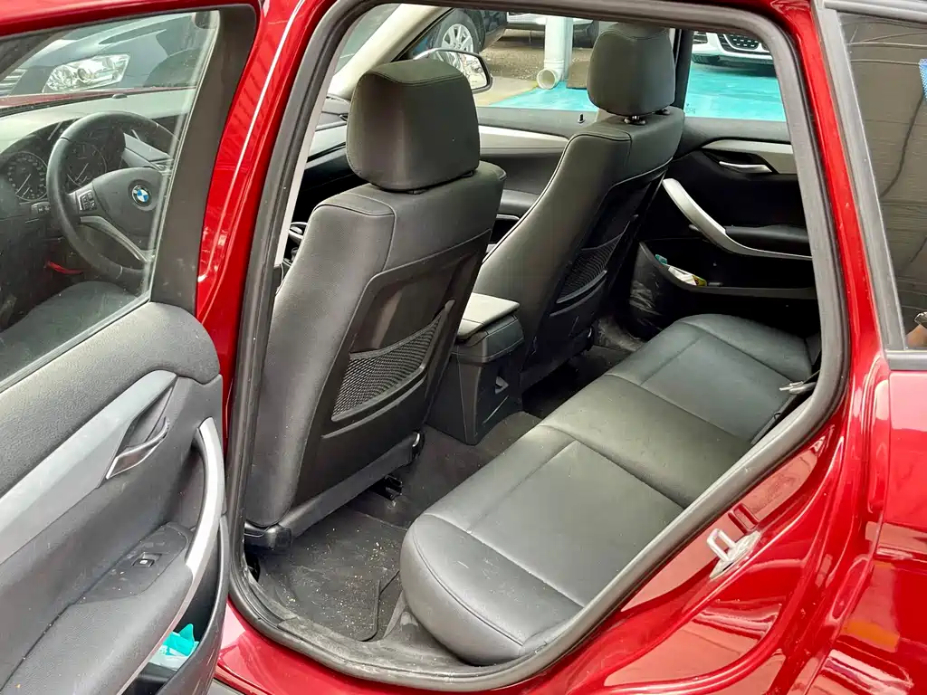 BMW X1 2014 sDrive18i Leading Edition