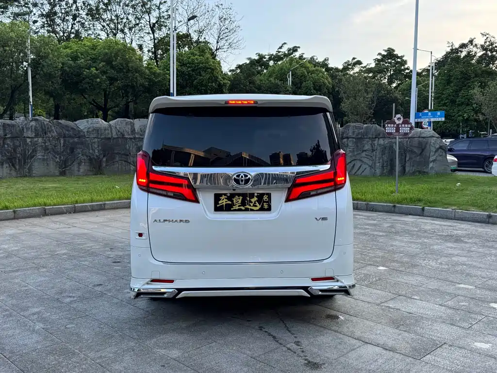 Alphard 2018款 改款 3.5L 豪华版