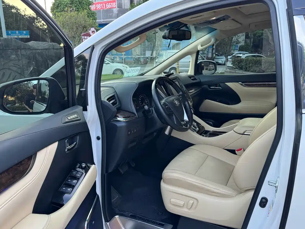 Alphard 2018款 改款 3.5L 豪华版