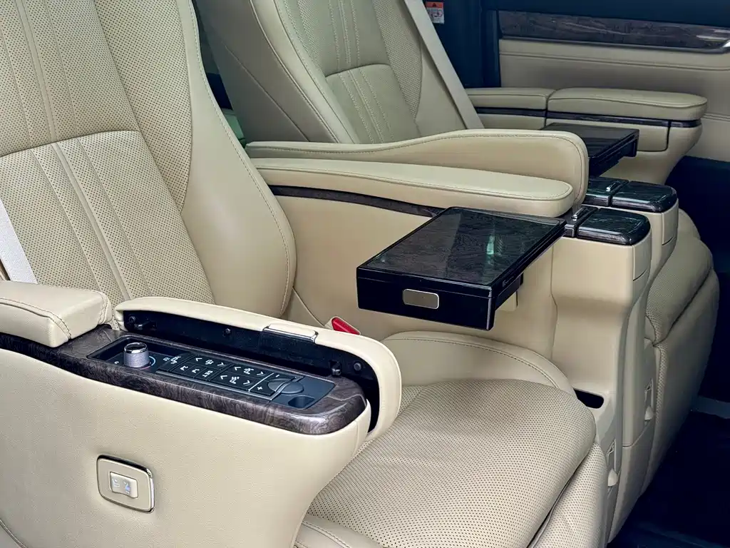 Alphard 2021款 Hybrid 2.5L Prestige Edition