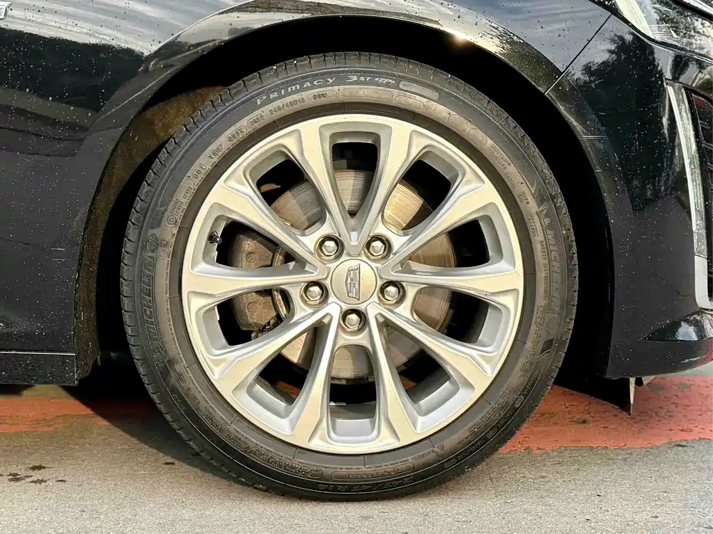 Cadillac CT5 2022 28T Luxury (Standard)