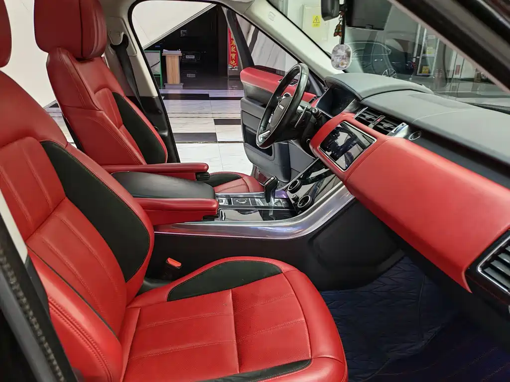 Range Rover Sport 2022 3.0 L6 Vogue Black Edition