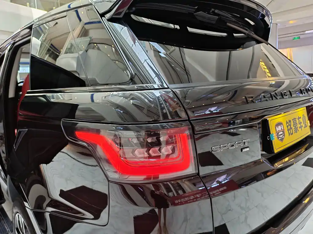 Range Rover Sport 2022 3.0 L6 Vogue Black Edition