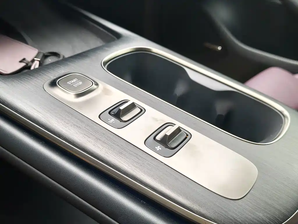 Xiaomi SU7 2024 Edition Rear-wheel Drive Long Range Intelligent Driving Version