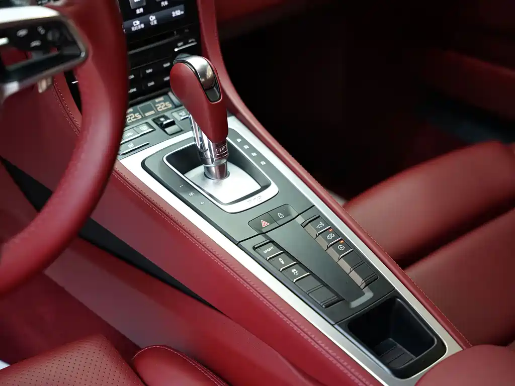 Porsche 718 Cayman 2.0T 2022 Model