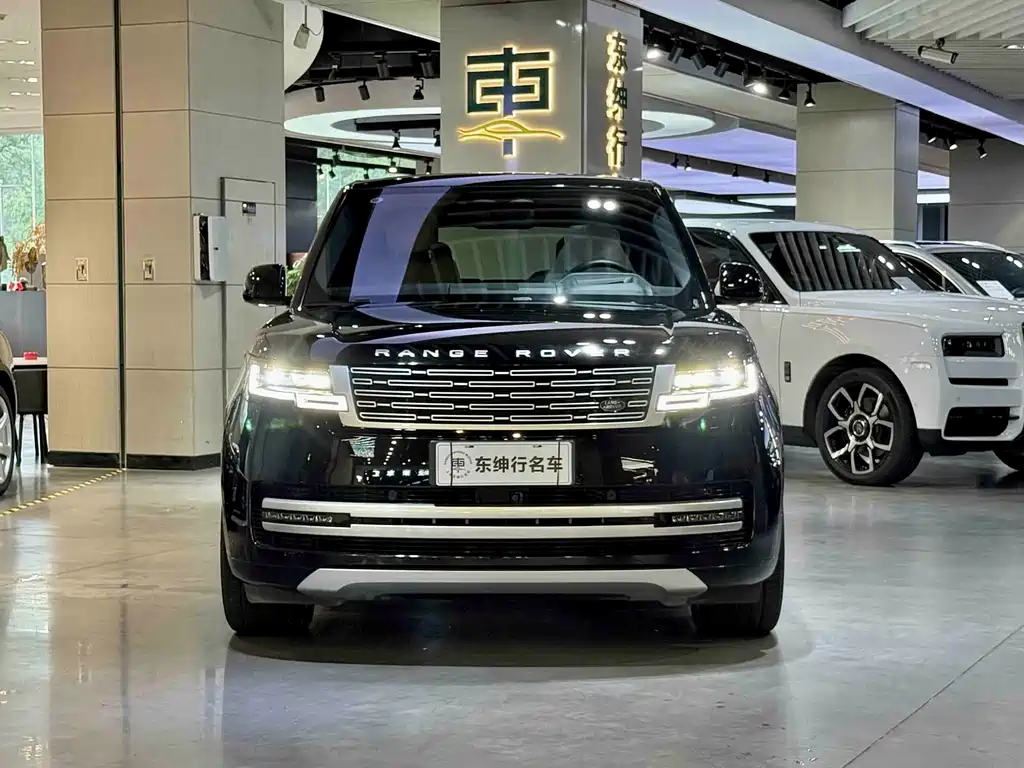 Range Rover 2024 3.0 L6 400PS Creation Extended Edition