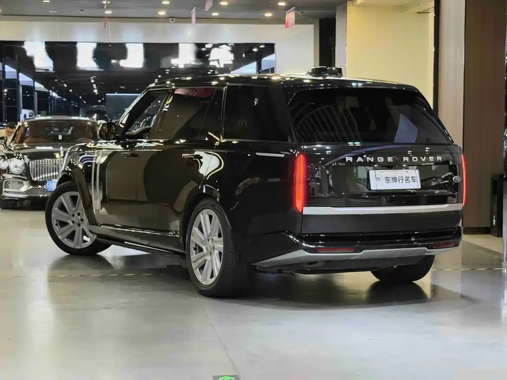 Range Rover 2024 3.0 L6 400PS Creation Extended Edition