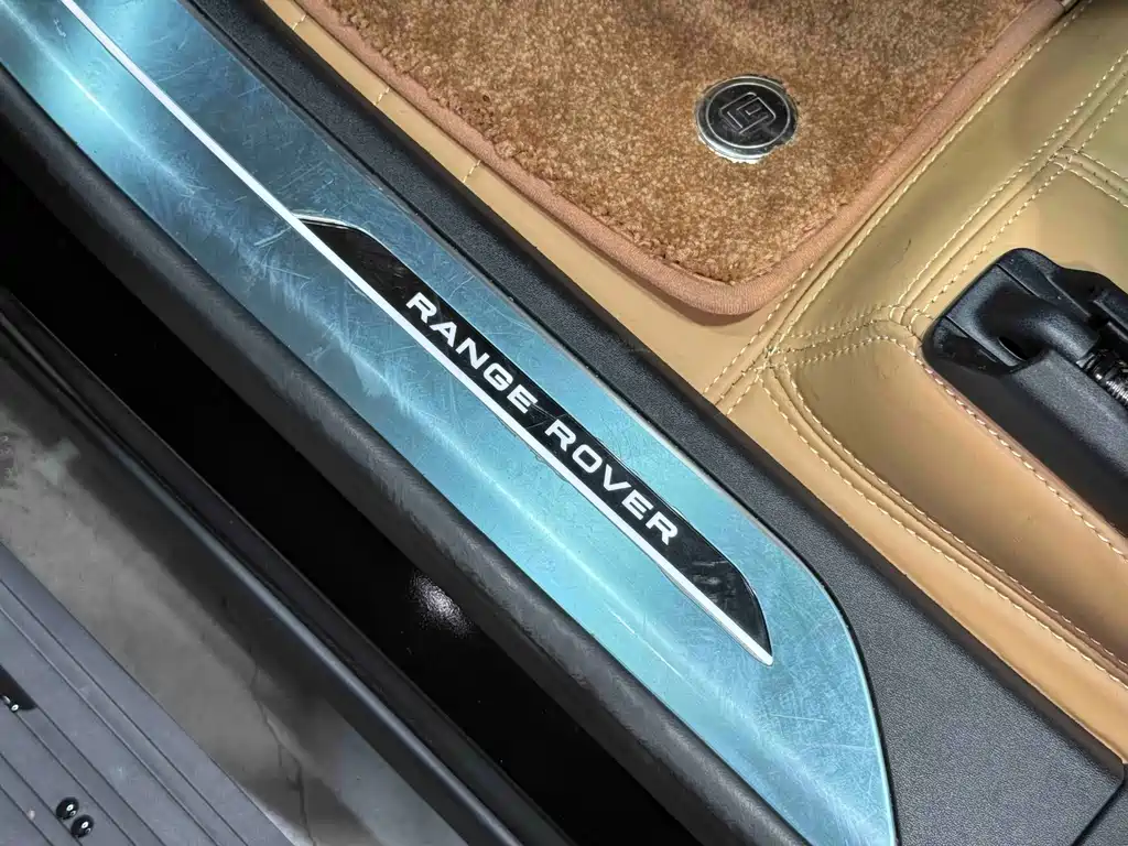 Range Rover 2024 3.0 L6 400PS Creation Extended Edition