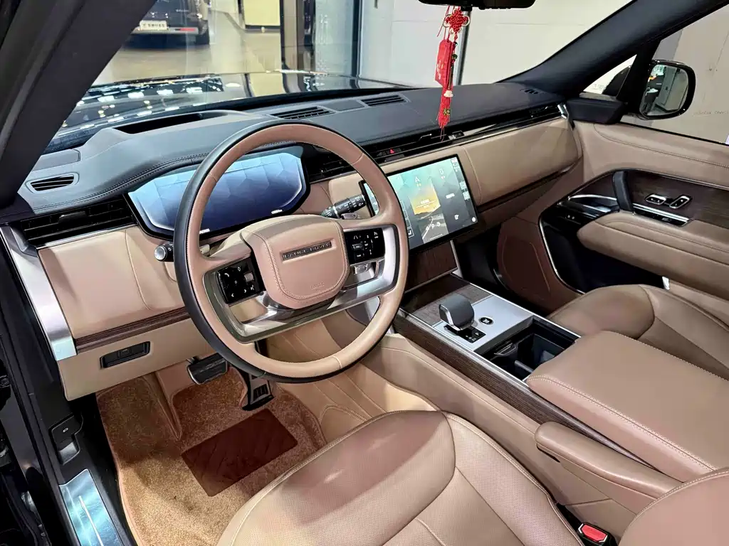 Range Rover 2024 3.0 L6 400PS Creation Extended Edition