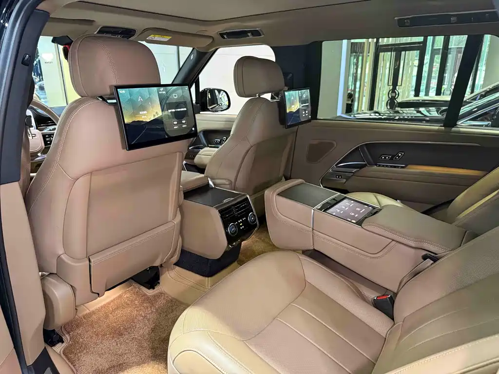 Range Rover 2024 3.0 L6 400PS Creation Extended Edition