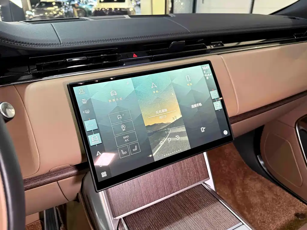 Range Rover 2024 3.0 L6 400PS Creation Extended Edition