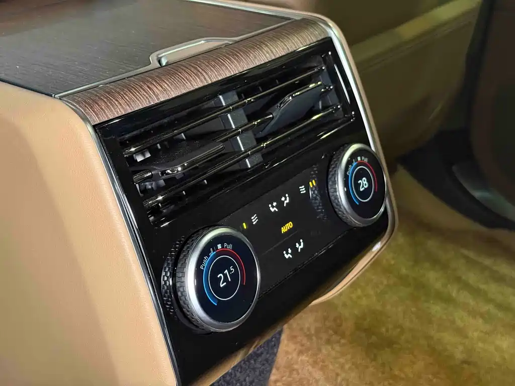 Range Rover 2024 3.0 L6 400PS Creation Extended Edition