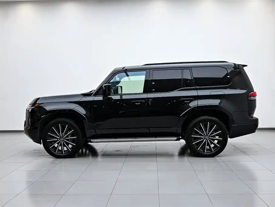 Lexus GX 2024 Peak Edition