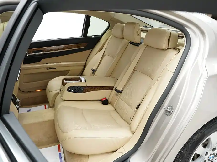 BMW 7 Series 2013 740Li Luxury Edition