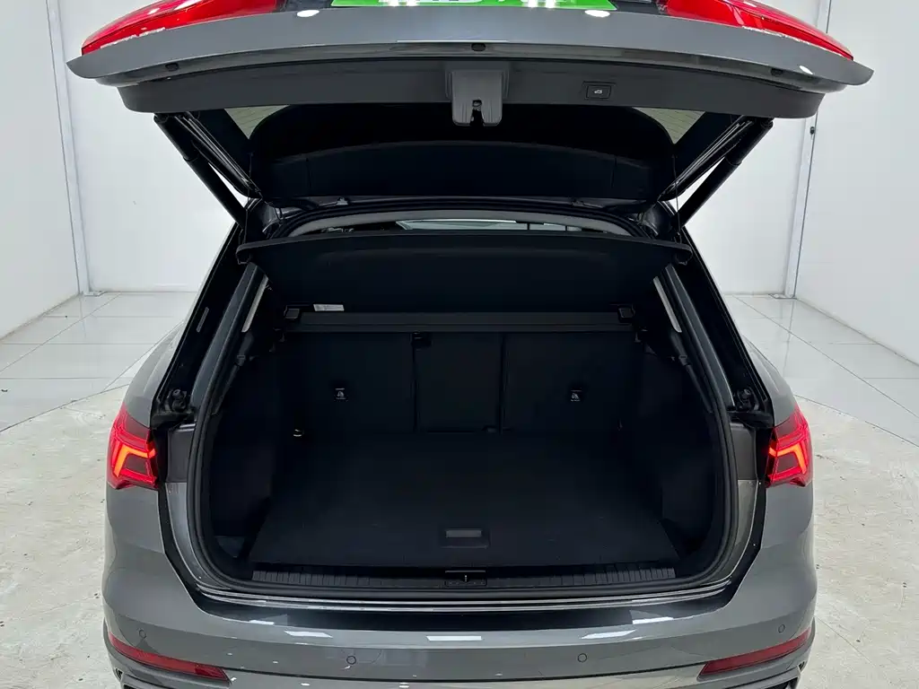 Audi Q3 2022 35 TFSI Sportline