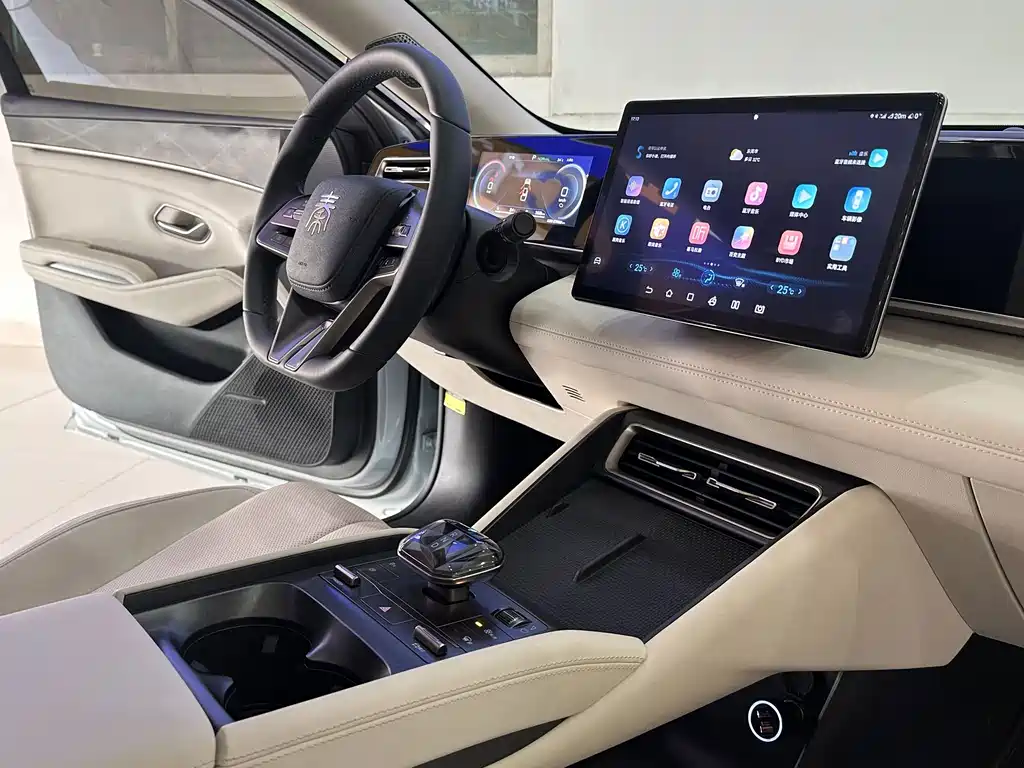 Qin L 2024 DM-i 80KM Surpassing Edition
