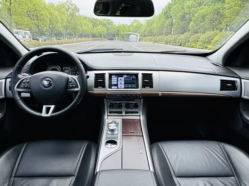 Jaguar XF 2014款 XF 2.0T Fenghua Edition