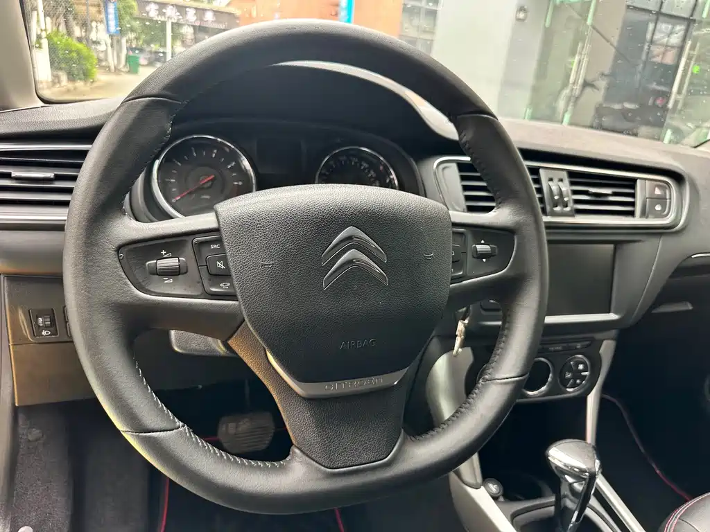 Citroën C3-XR 2015 1.6L Automatic Pioneer Edition