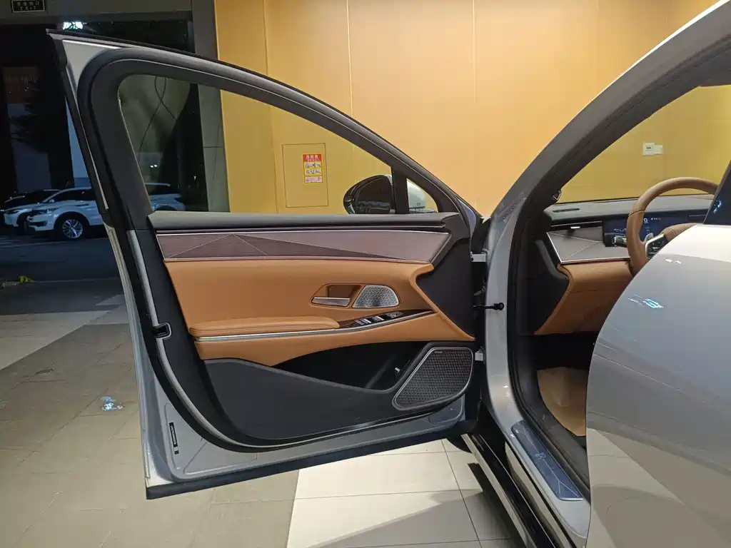 Han L 2025 EV All-Wheel Drive LIDAR Flagship Model