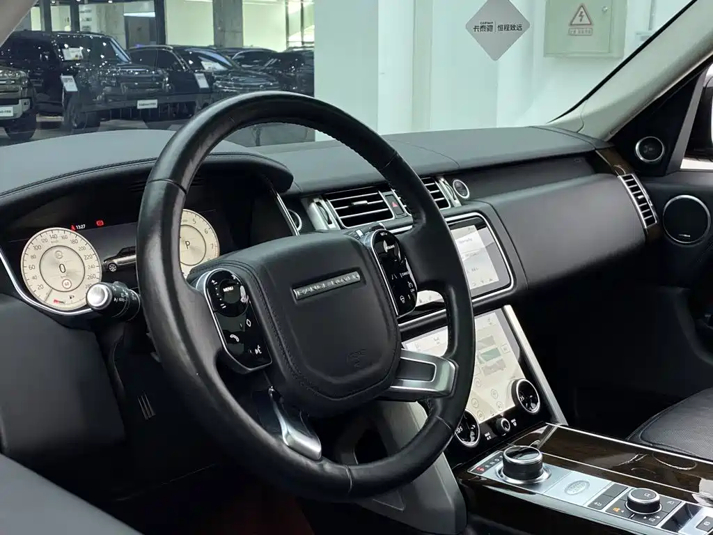 Range Rover 2022 3.0 L6 360PS Classic Edition