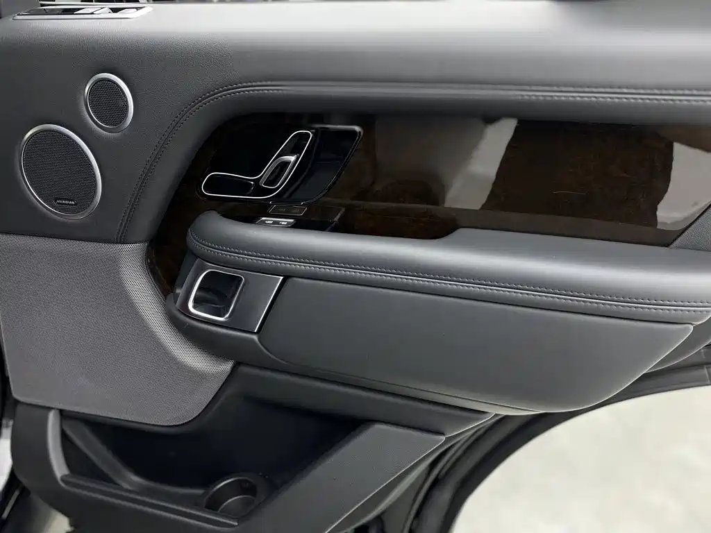 Range Rover 2022 3.0 L6 360PS Classic Edition