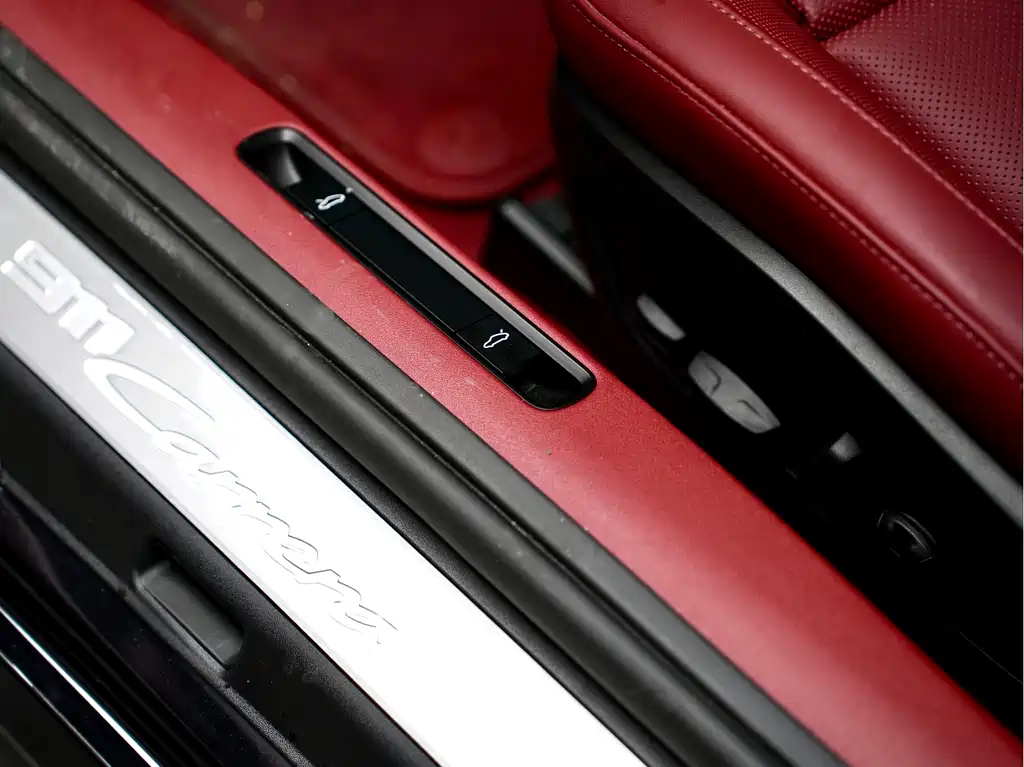 Porsche 911 2025 Carrera 3.0T